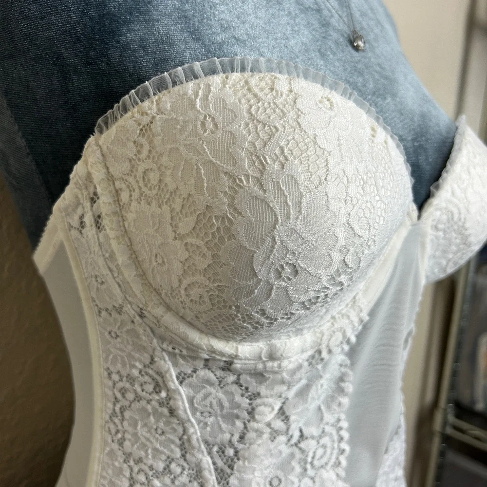 Maidenform White Lace Cups & Side Front Strapless Underwire Boned Bustier - 36A - Picture 5 of 9